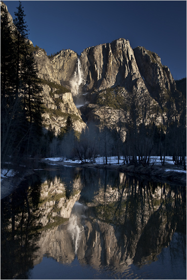 work_Sunrise_Yosemite_Falls_reflection image